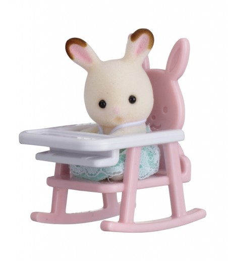 Le bébé lapin et chaise bébé