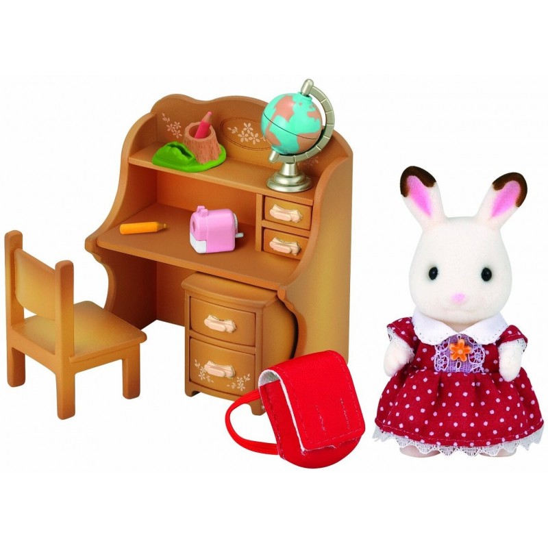 La fille lapin chocolat et bureau